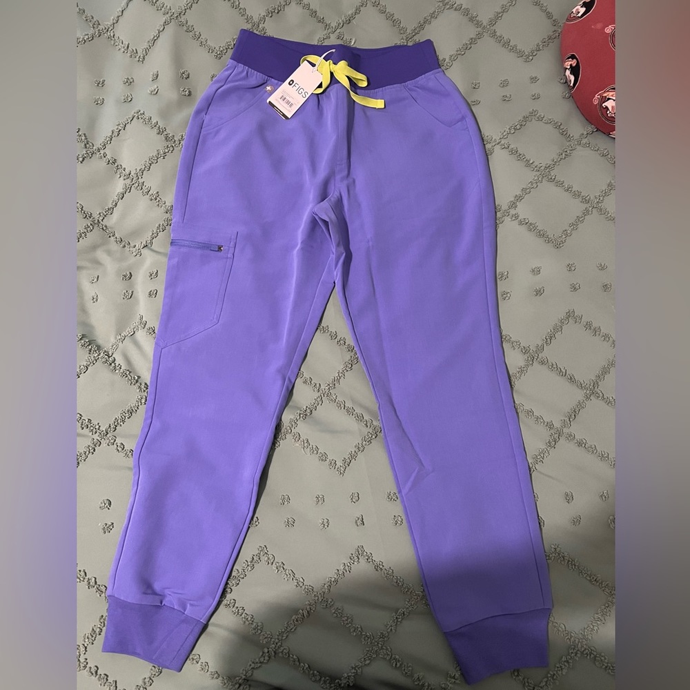 FIGS: Blueberry Joggers